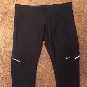 Nike cropped leggings